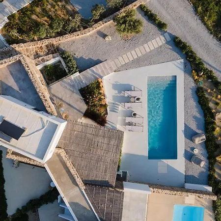 Villa Andalusia, Steps From Orkos *
